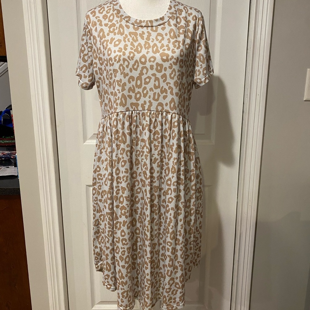 Leopard Print Short Sleeve Dress